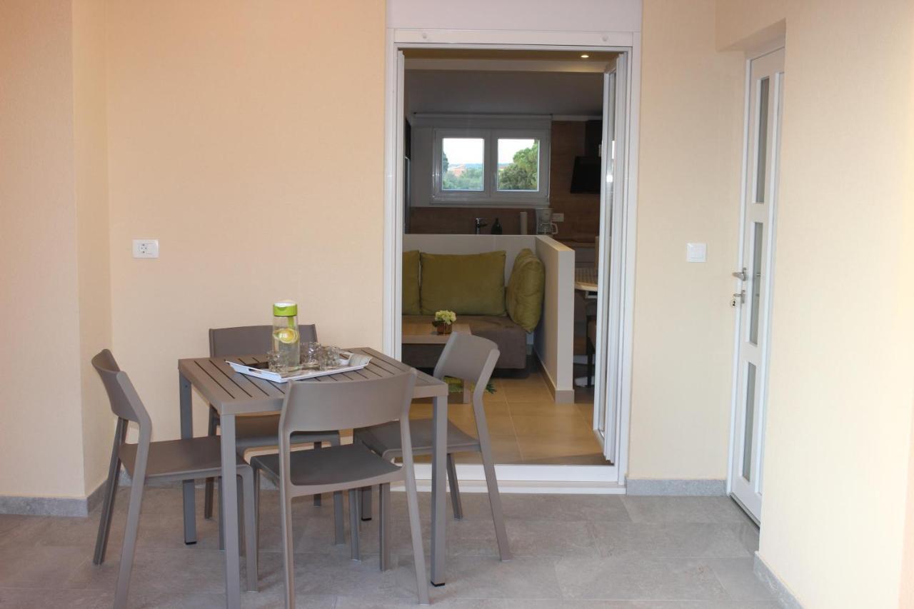 Apartments With A Parking Space Valbandon, Fazana - 7296 Štinjan المظهر الخارجي الصورة
