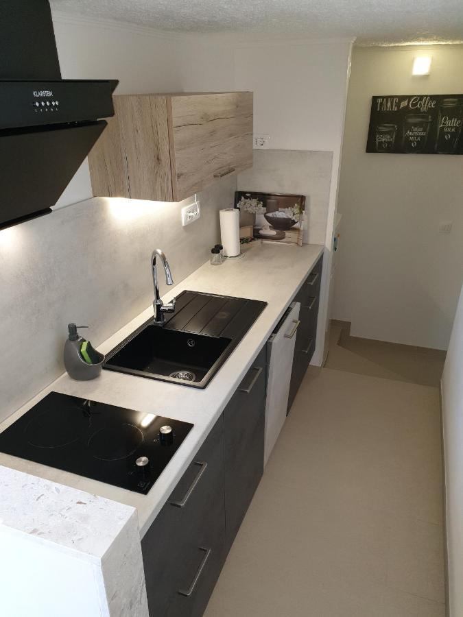 Apartments With A Parking Space Valbandon, Fazana - 7296 Štinjan المظهر الخارجي الصورة
